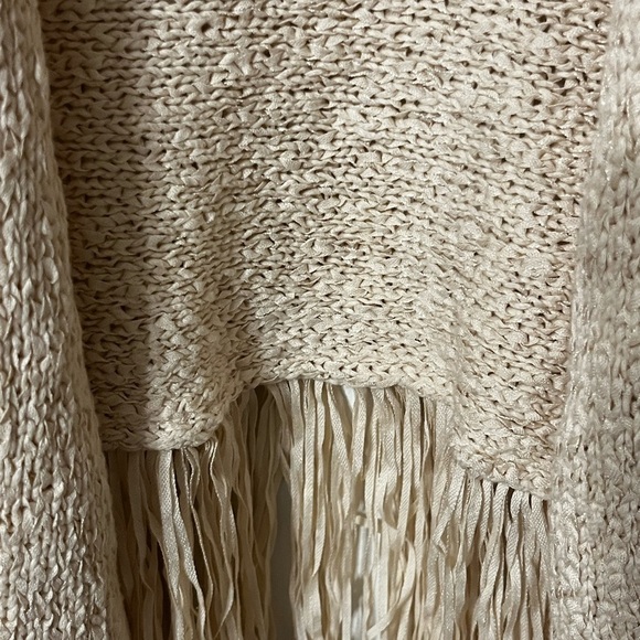 BCGB Maxaria XS sweater fringe coverup - Picture 2 of 7